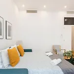 Πανσιόν Bedrooms In Shared In Modern In Downtown Lisboa