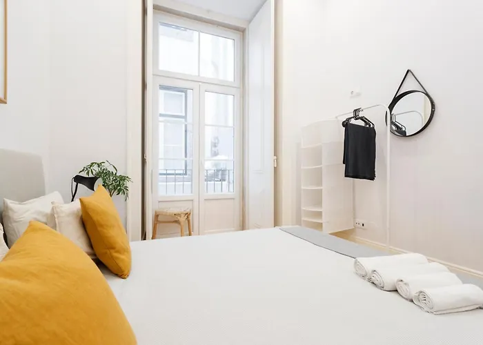 Konukevi Bedrooms In Shared In Modern In Downtown